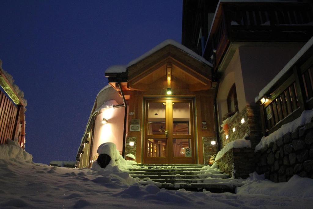 Hotel Residence Dahu Passo del Tonale Esterno foto